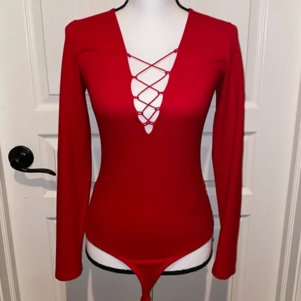 Red guess long sleeve deep V-neck lace bodysuit